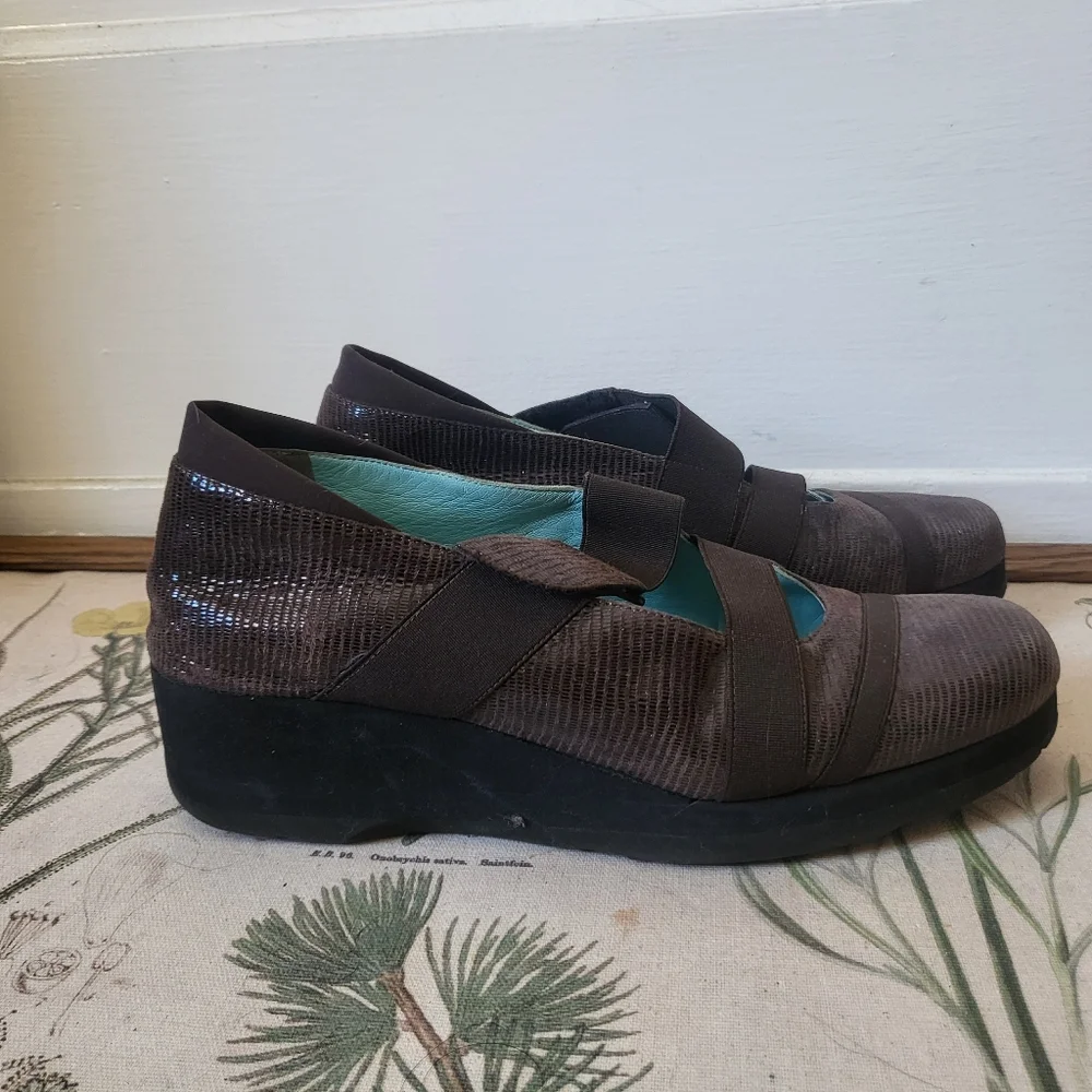 Thierry Rabotin lightweight brown